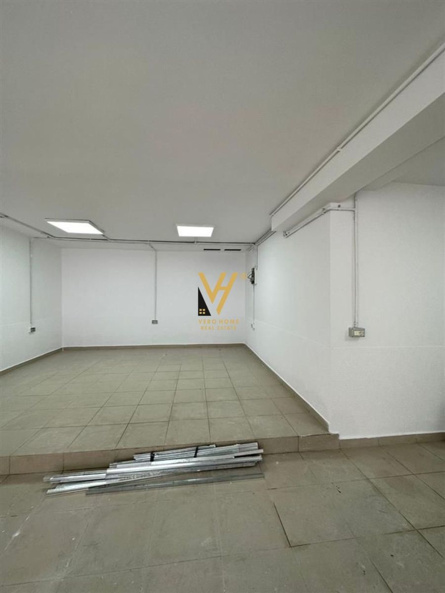 Tirana - city, Elbasan Str