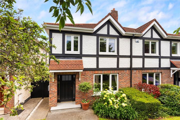 76 Fosterbrook, Booterstown, Blackrock, Co. Dublin