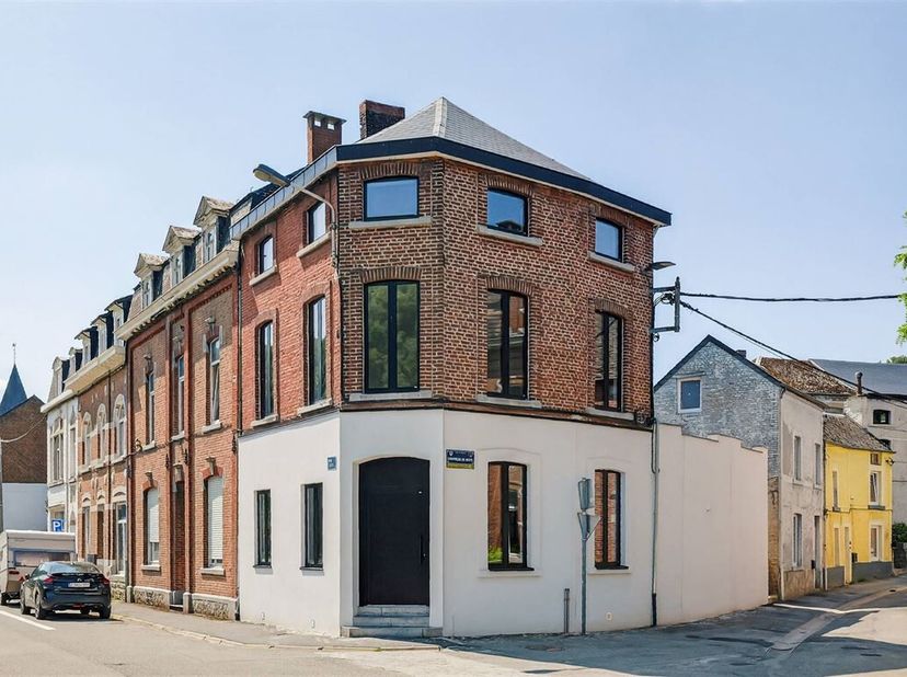 Adres op aanvraag 5500 Dinant