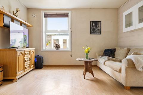 Lien 76, Bergen