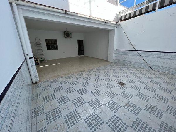 Utrera,  ES