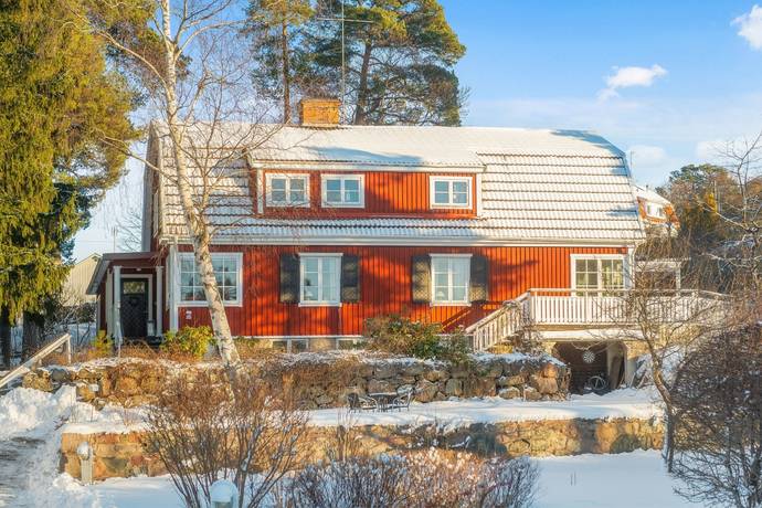 Nora, Danderyds kommun