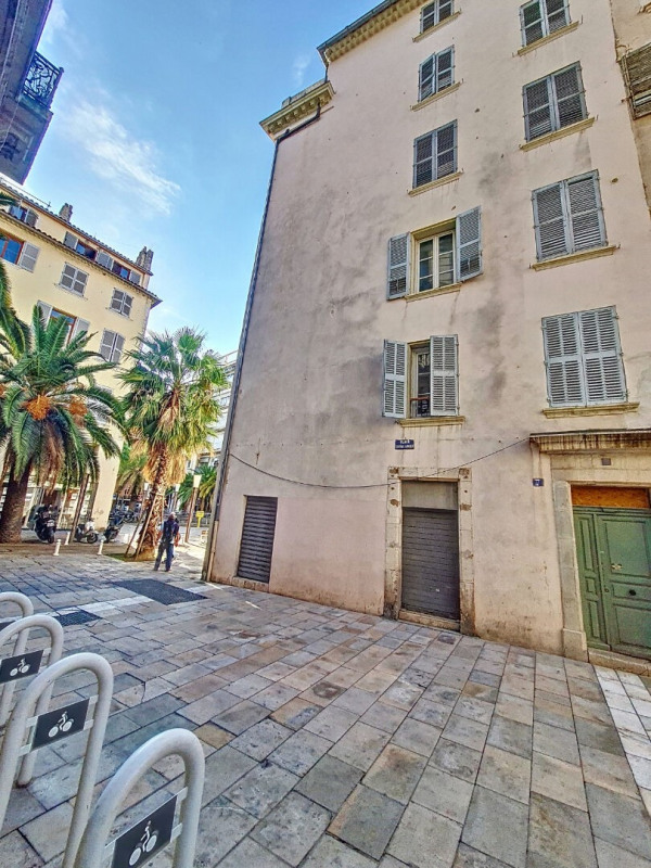 à Toulon (83000)