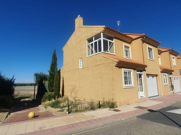 Aldeamayor de San Martin,  ES