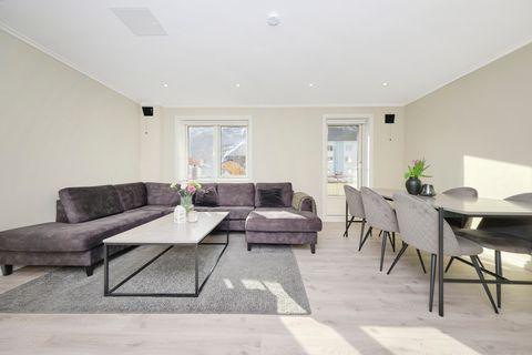 Skjøllendgata 5C, Sunndalsøra