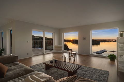 Møvika 41, Fjell