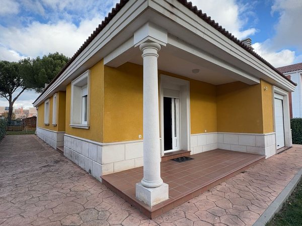 Aldeamayor de San Martin,  ES