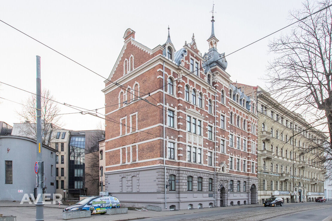 Zigfrīda Annas Meierovica bulvāris 6, Centrs