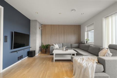 Hjellegata 7, Florø