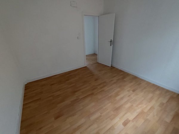 Cistérniga,  ES