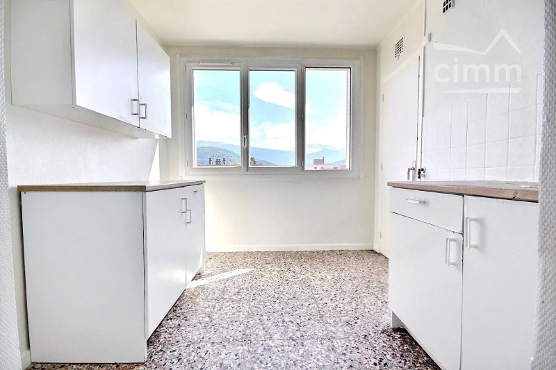 à Grenoble (38100)