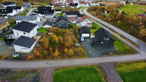 Bålstein  3, Sortland