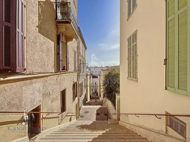 à Cannes (06400)