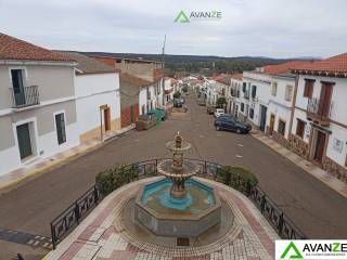 Aljucén,  ES