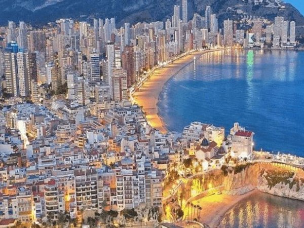 Benidorm,  ES