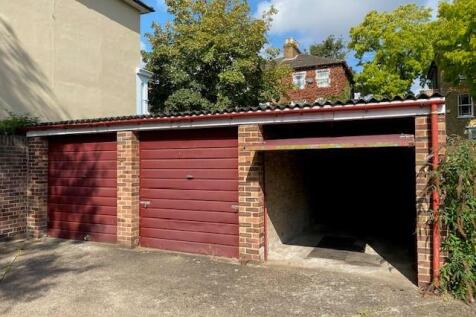 Hawfield Court, Isleworth