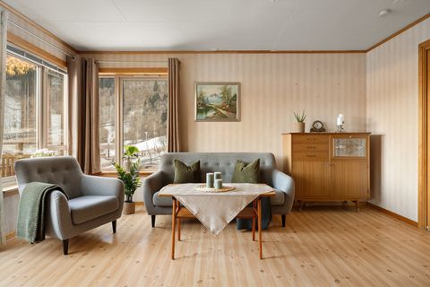 Utløbakken 19, Indre Arna
