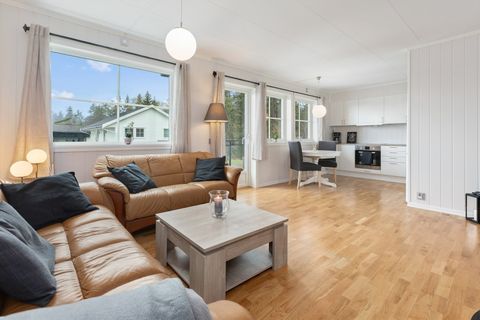 Sangsvanelia 28A, Maura