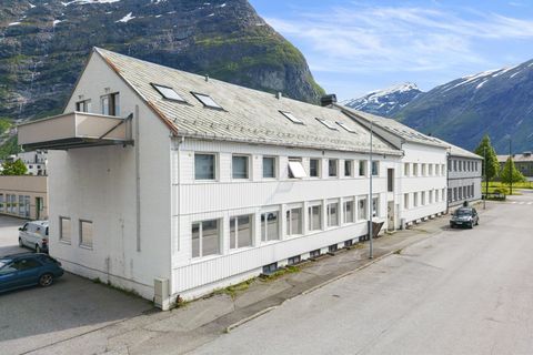 Ellefstolgata 4, Sunndalsøra