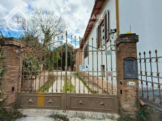 Spello,  IT