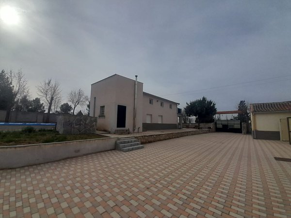 Arganda,  ES