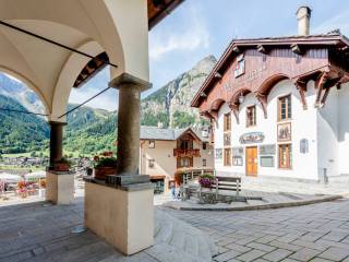 Courmayeur,  IT