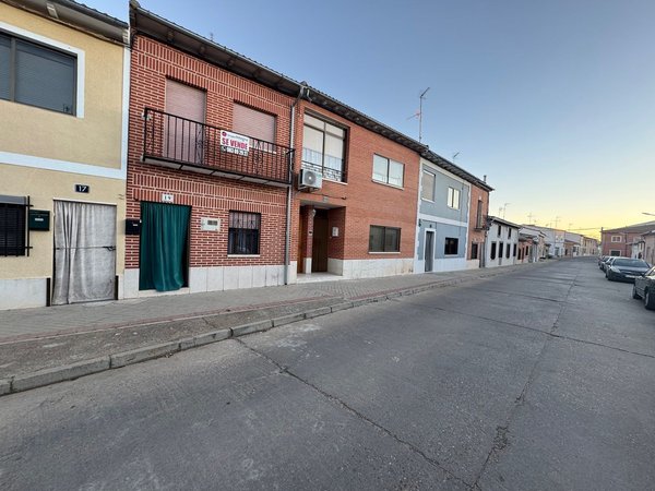 Nava del Rey,  ES