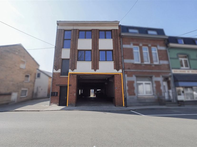 Adres op aanvraag 5500 Dinant