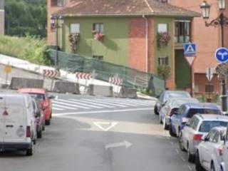 Oviedo,  ES