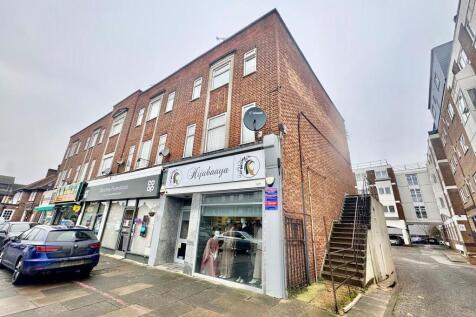 &amp; 195A Queensway, Bletchley, Milton Keynes, Buckinghamshire, MK2