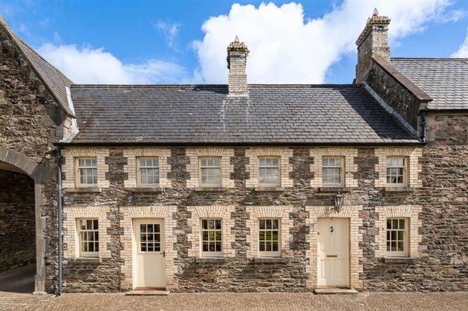 7 The Main Courtyard, Kells, Meath