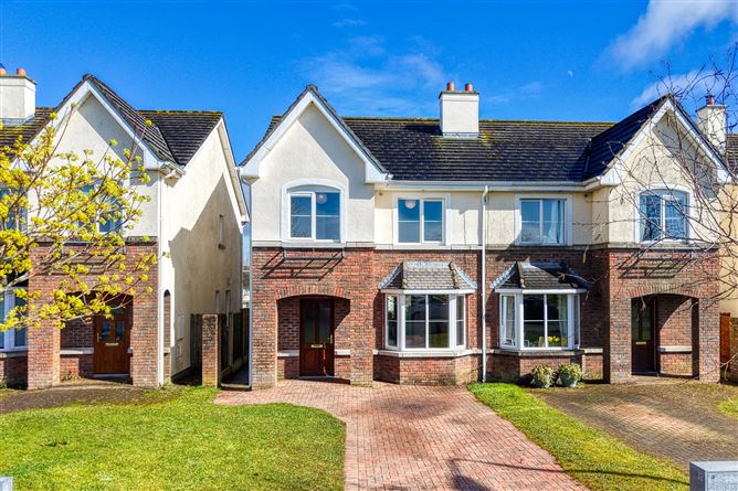 18 Oaklands Avenue, Longford
