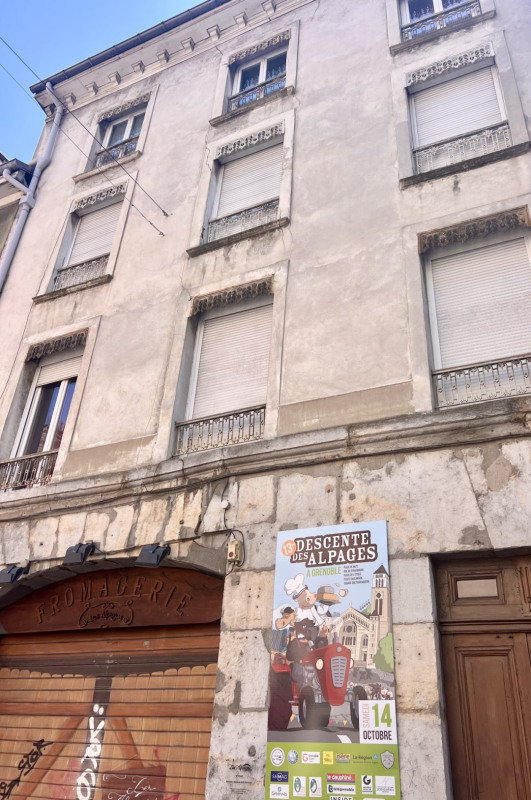 à Grenoble (38000)