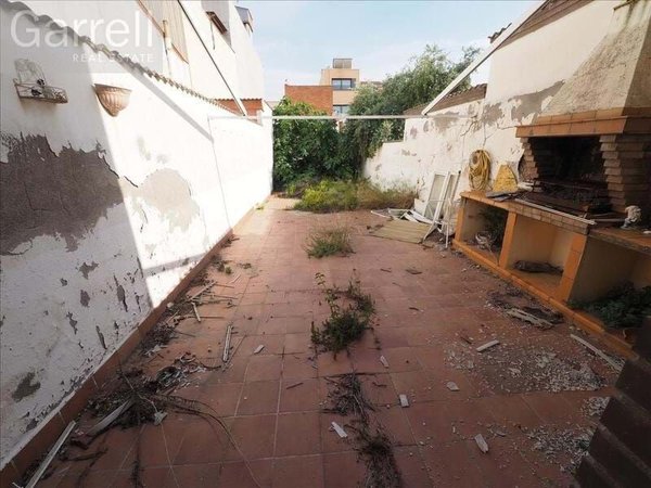 Terrassa,  ES