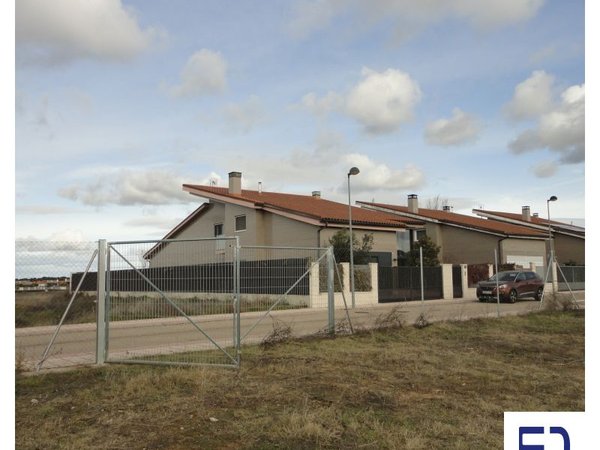 Aldeamayor de San Martin,  ES