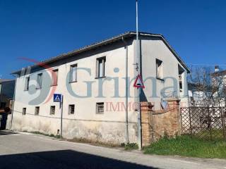 Foligno,  IT
