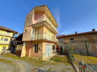 Giaveno,  IT