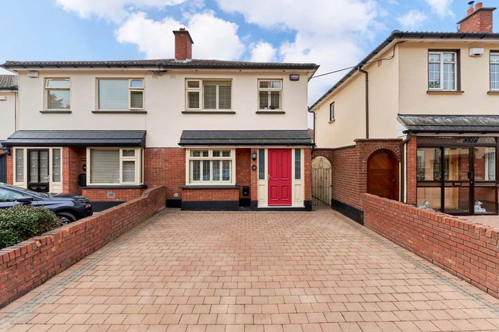45 Woodview Park, Castleknock, Dublin 15