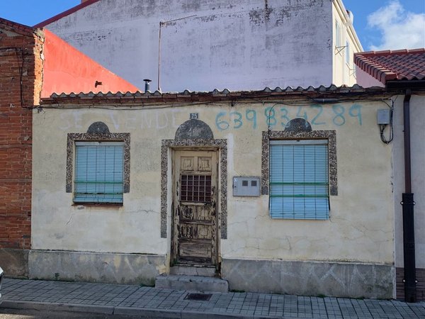 Santovenia de Pisuerga,  ES