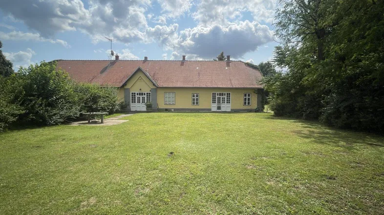 2425 Nickelsdorf