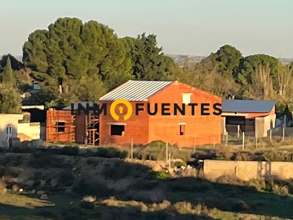 Fuentes de Ebro,  ES