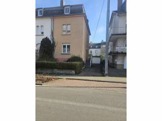Walferdange,  LU