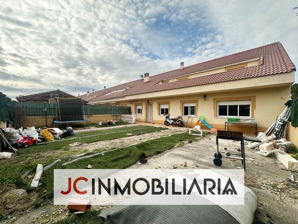 Mojados,  ES
