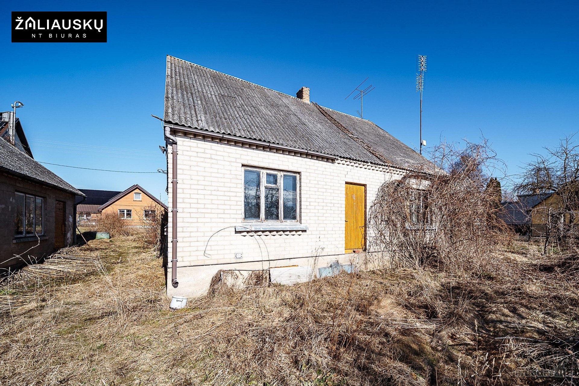 Joniškio r. sav., Žagarės m. Dariaus ir Girėno g.