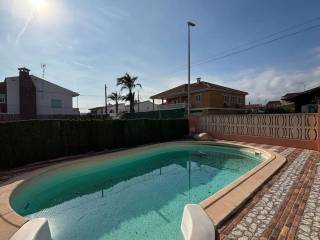 Almenara,  ES