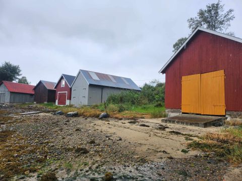 Aukravegen, Aukra