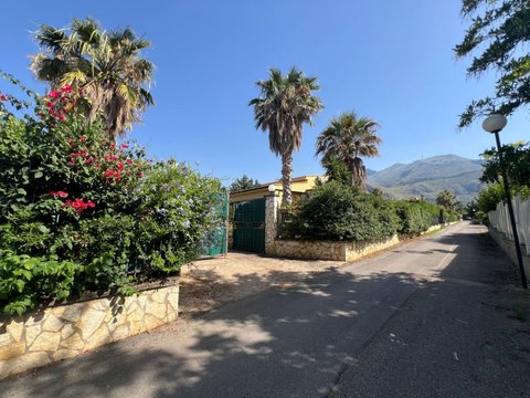 Altavilla Milicia,  IT