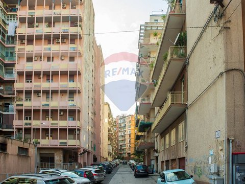 Catania,  IT