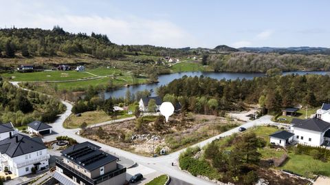 Urhaugtunet 6, Sveio