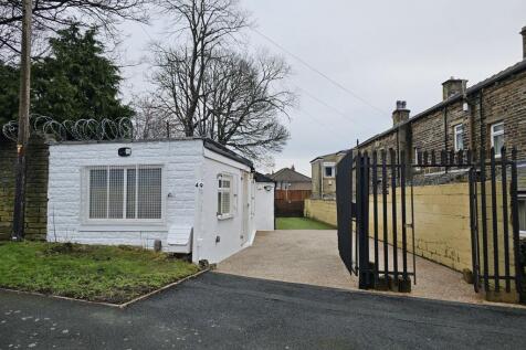 49 Griffe Road, Wyke, Bradford, West Yorkshire, BD12 9JS